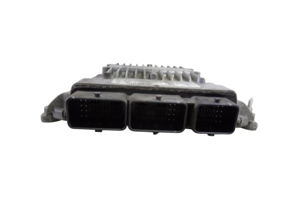 6M5112A650YA  CENTRALITA MOTOR UCE FORD FOCUS BERLINA (CAP) Ambiente (D) 2006 6M5112A650YA 216746 FORD - 2