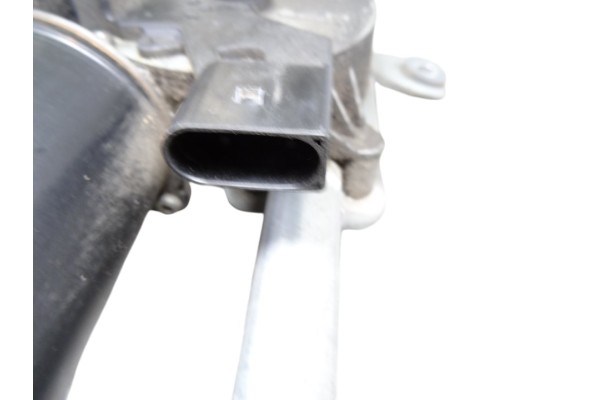 A6398200040  MOTOR LIMPIA DELANTERO MERCEDES-BENZ VITO FURGÓN (639) 109  CDI  Compacto  (639.601) 2005 A6398200040 216851 MERCED