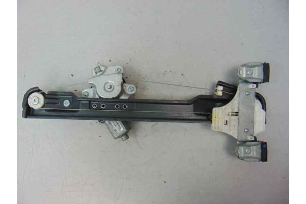 2 PIN ELEVALUNAS TRASERO IZQUIERDO SSANGYONG TIVOLI Limited 4x2 2017 2 PIN 177937 SSANGYONG - 1