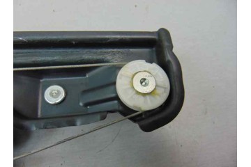 2 PIN ELEVALUNAS TRASERO IZQUIERDO SSANGYONG TIVOLI Limited 4x2 2017 2 PIN 177937 SSANGYONG - 4