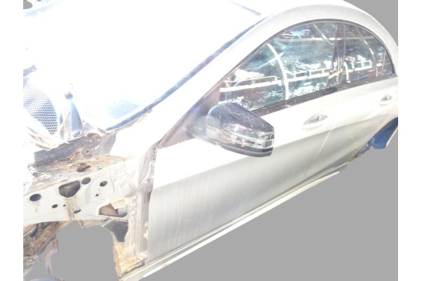 PUERTA DELANTERA IZQUIERDA MERCEDES-BENZ CLASE CLA (BM 117)