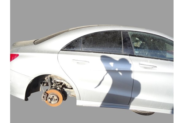 PUERTA TRASERA DERECHA MERCEDES-BENZ CLASE CLA (BM 117)