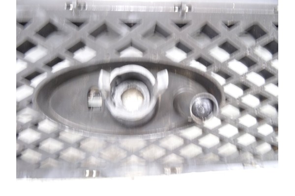 3M51R8138 REJILLA DELANTERA FORD FOCUS C-MAX (CAP)(2003) Trend (D) 2005 3M51R8138 217144 FORD - 4