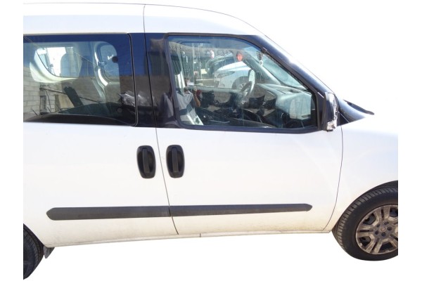  PUERTA DELANTERA DERECHA FIAT II DOBLÒ (263) CARGO BASE COMBI 2020 217379 FIAT - 1