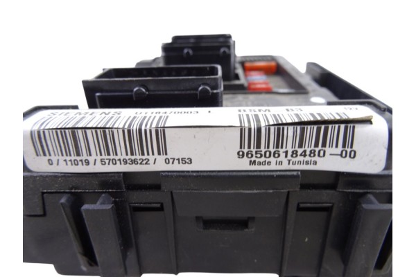 9650618480  CAJA RELES / FUSIBLES CITROEN XSARA PICASSO 1.6 HDi 90 Exclusive 2007 9650618480 217389 CITROEN - 2