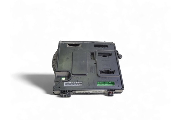 284B17882R CAJA RELES / FUSIBLES RENAULT MEGANE III SPORT TOURER Business 2011 284B17882R 217620 RENAULT - 1