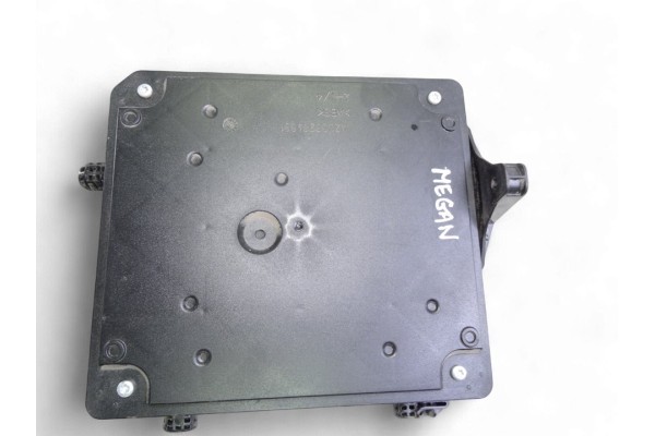 284B17882R CAJA RELES / FUSIBLES RENAULT MEGANE III SPORT TOURER Business 2011 284B17882R 217620 RENAULT - 4