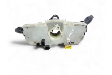 255670019R MANDO LUCES RENAULT MEGANE III SPORT TOURER Business 2011 255670019R 217619 RENAULT - 2