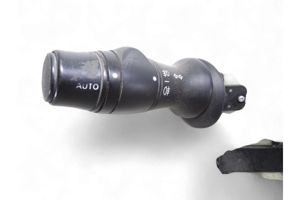 255670019R MANDO LUCES RENAULT MEGANE III SPORT TOURER Business 2011 255670019R 217619 RENAULT - 4