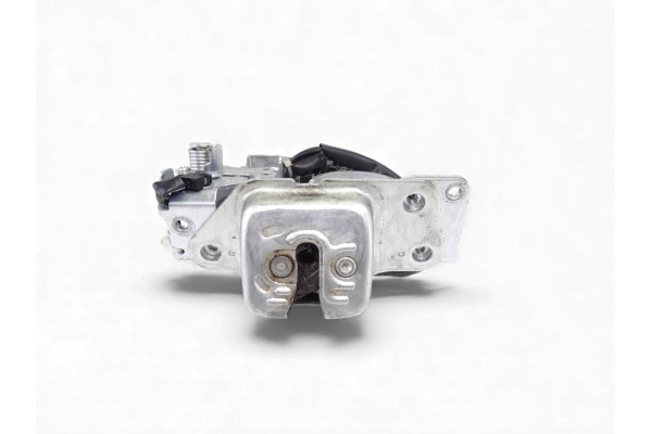 A81613106U CERRADURA MALETERO / PORTON CHRYSLER GRAND VOYAGER (RT) Limited 2017 A81613106U 217669 CHRYSLER - 1