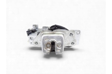 A81613106U CERRADURA MALETERO / PORTON CHRYSLER GRAND VOYAGER (RT) Limited 2017 A81613106U 217669 CHRYSLER - 1