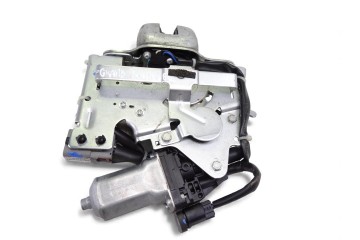 A81613106U CERRADURA MALETERO / PORTON CHRYSLER GRAND VOYAGER (RT) Limited 2017 A81613106U 217669 CHRYSLER - 4