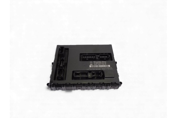 A1695453432 CAJA RELES / FUSIBLES MERCEDES-BENZ CLASE B (BM 245)