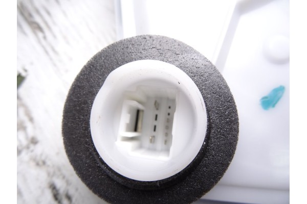 CERRADURA PUERTA DELANTERA IZQUIERDA TOYOTA COROLLA (E21)