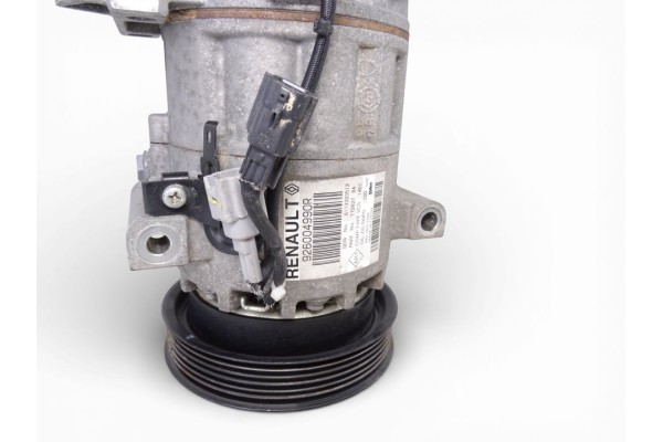 926004990R COMPRESOR AIRE ACONDICIONADO RENAULT CAPTUR I