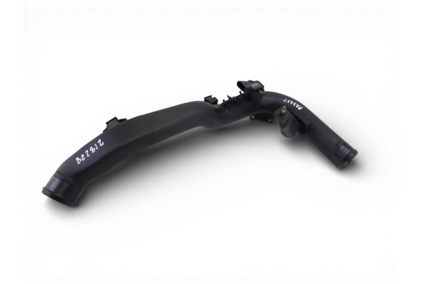 8D0145840S TUBO VOLKSWAGEN PASSAT BERLINA (3B3)