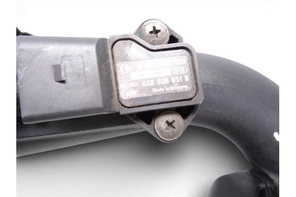 8D0145840S TUBO VOLKSWAGEN PASSAT BERLINA (3B3)