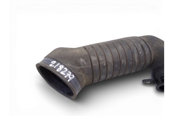 8D0129615J TUBO VOLKSWAGEN PASSAT BERLINA (3B3)