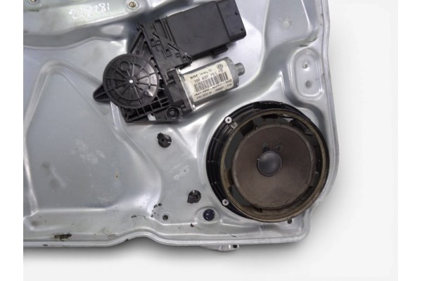 ELEVALUNAS DELANTERO IZQUIERDO VOLKSWAGEN PASSAT BERLINA (3B3)