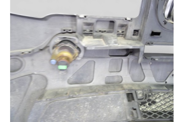 SILBERGRAU METALLIC PARAGOLPES DELANTERO BMW SERIE X3 (E83)