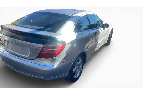 MERCEDES-BENZ CLASE C (BM 203) SPORTCOUPE C 200 Compressor (203.742)