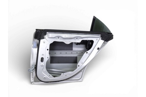 PUERTA TRASERA DERECHA MERCEDES-BENZ CLASE CLA (BM 117)