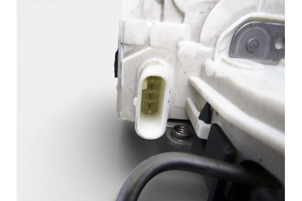 A2047302735 CERRADURA PUERTA TRASERA IZQUIERDA MERCEDES-BENZ CLASE CLA (BM 117)