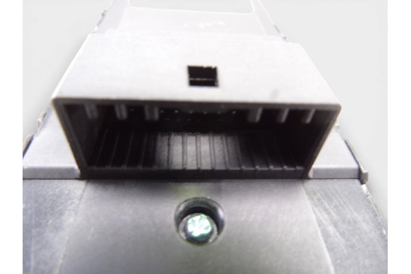 MANDO ELEVALUNAS DELANTERO IZQUIERDO MG HS