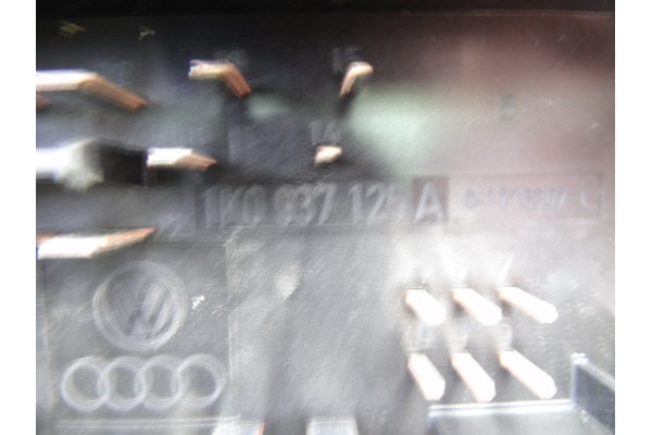 1K0937125A CAJA RELES / FUSIBLES SEAT ALTEA XL (5P5)