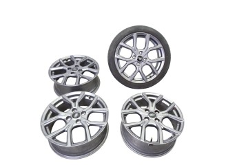 R17 JUEGO LLANTAS FORD FIESTA (CE1)