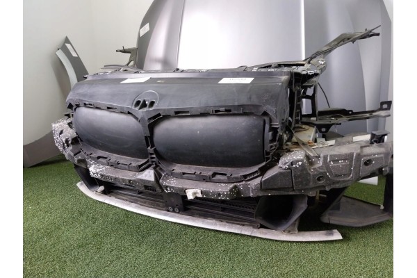 Parrilla, guardabarros, parachoques y radiadores delanteros BMW F44 M2