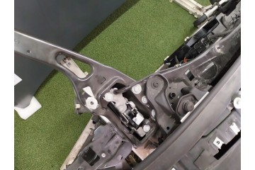 Parrilla, guardabarros, parachoques y radiadores delanteros BMW F44 M2