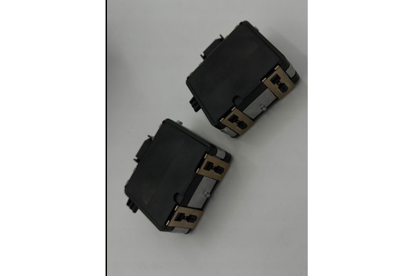 AUDI A4 B9 RADAR LANE CHANGE ASSISTANT 4M0907566G 4M0907590G Catalog number of the part 4M0907566G 4M0907590G AUDI