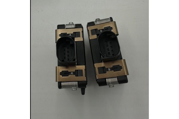 AUDI A4 B9 RADAR LANE CHANGE ASSISTANT 4M0907566G 4M0907590G Part manufacturer Audi OE