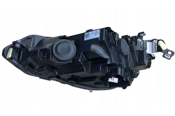 VW GOLF 8 2019 2024 HEADLIGHTS LED SET ORIGINAL 5H1941006 5H1941005 Car type passenger cars