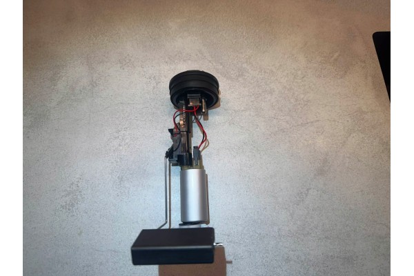 Bomba de Combustible en Tanque 3 PIN para VW Mk2 Golf / Jetta 8V 16V 1
