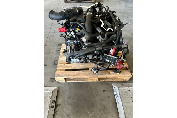 ENGINE RENAULT MASTER 2 3 M9T 726 M9TG726 Bi turbo ideal without mileage Part manufacturer Renault OE