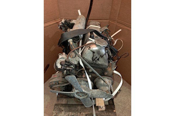 ENGINE 2 0D 615 913 W123 W115 SET AS IN THE PICTURES AFTER A LONG STOP