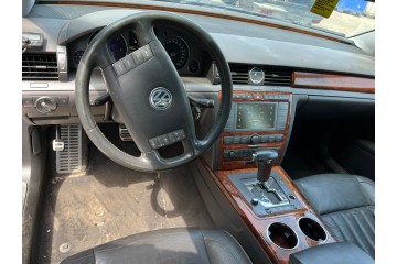 VOLKSWAGEN PHAETON (3D3/3D7) TDI V6 4Motion (5 asientos)