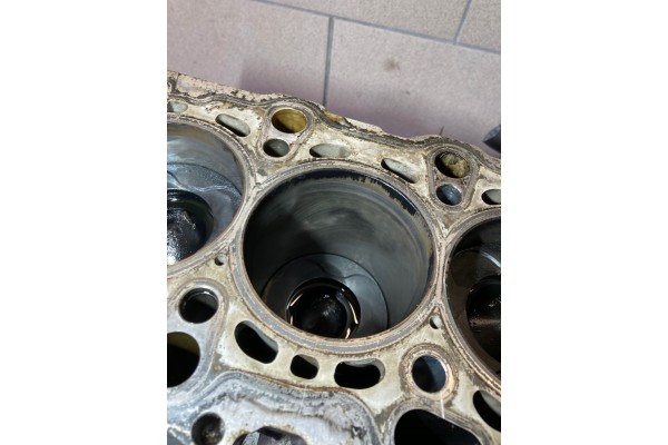 Pistones del cigüeñal bloque inferior motor BMW 2.5 D E60 306D3 M57