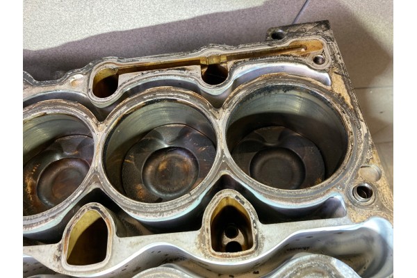 ENGINE DOWN BLOCK SHAFT PISTONS BMW 2 0 N43B20AA Catalog number of the part SILNIK DOL BLOK WAL TLOKI BMW 2 0 N43B20AA