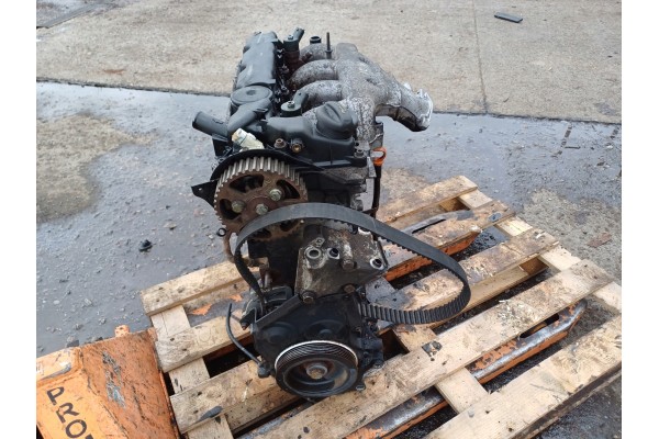 PEUGEOT 807 2 2HDI 02 MOTOR POST 4HW Car type 4x4 SUV passenger cars