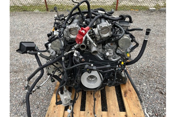Engine complete Maserati Quattroporte 3 8 GTS 2015 Car type passenger cars