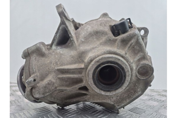 Front differential Mercedes E350 CDI W212 A2213350108 OM642 858 Part manufacturer Mercedes Benz OE