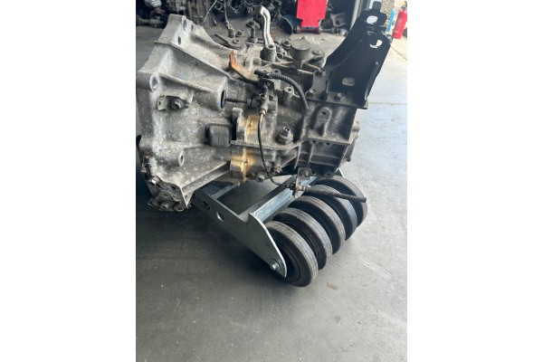 GEARBOX TOYOTA YARIS III 1 3 6 SPEED Transmission type manual