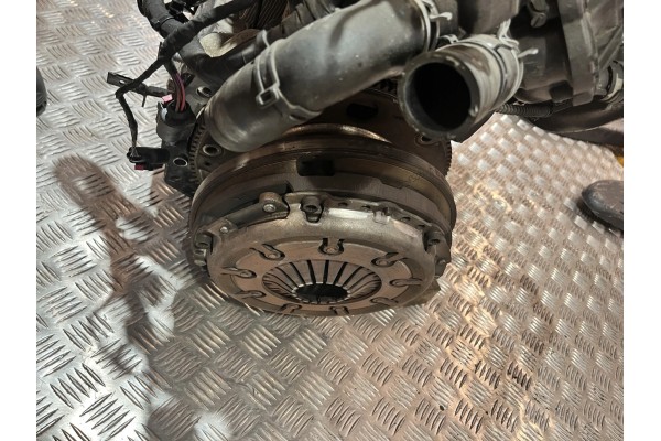 COMPLETE ENGINE AUDI A4 B9 15 1 4 TFSI CVN CVNA Engine type gasoline powered