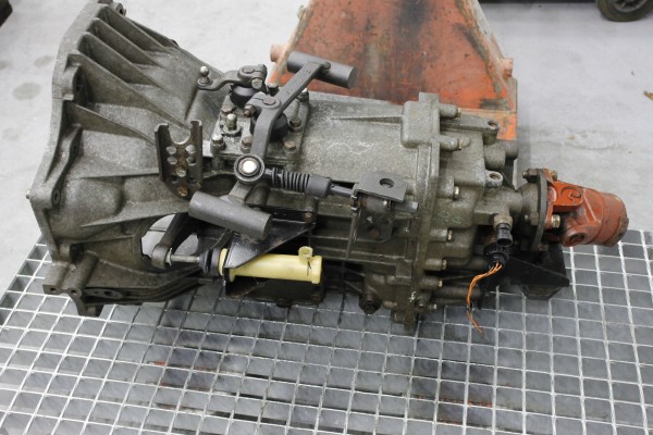 gearbox 5 8868913 Iveco Daily III 2 3 Hpi 02 06 f1ae048 35s12 35c12 Car type 4x4 SUV cargo vans passenger cars