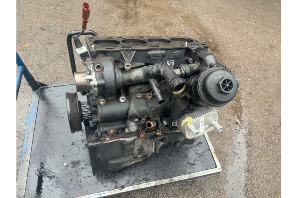 ENGINE AUDI A4 A5 A6 A7 Q5 2 0 TDI DEU POST BLOCK Part manufacturer Audi OE