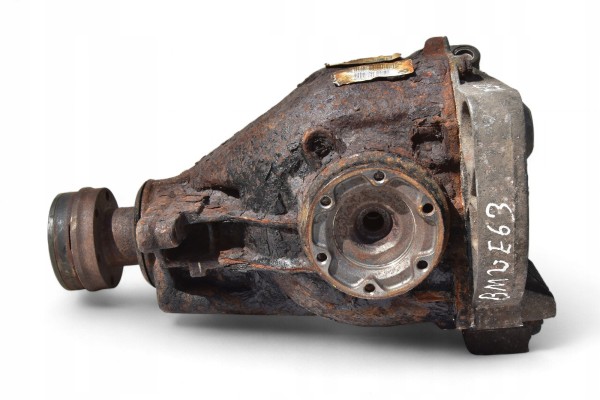 Bridge Dyfer Rear BMW E60 E61 E63 E64 4 4i V8 333HP 7526376 3 46 Part manufacturer BMW OE