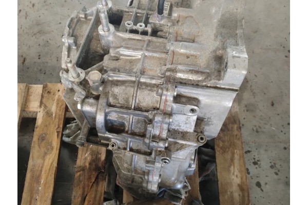 MAZDA 3 BP IV USA SEDAN GEARBOX 2 5 4X2 AUTOMATIC Transmission type automatic